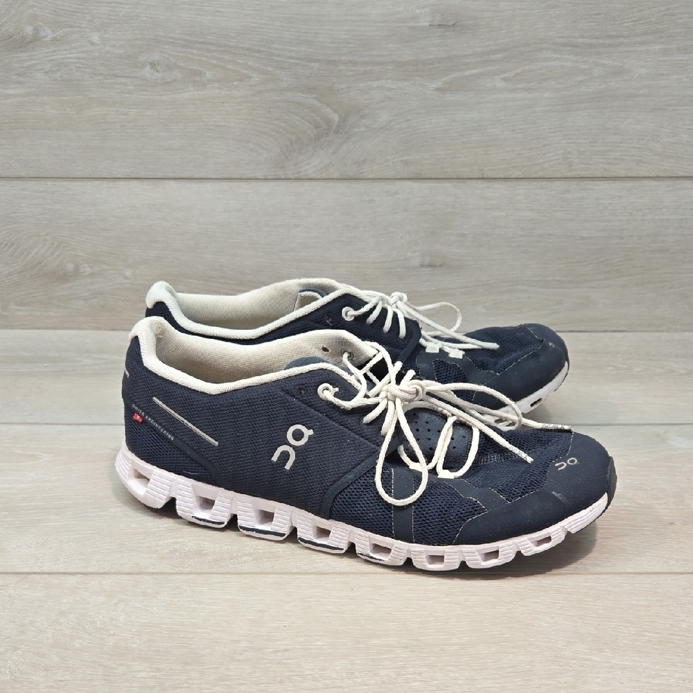 On Running Wimen Navy Athletic Running Shoes Sneakers Sz 10.5